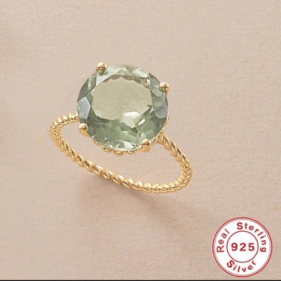 🌟Host Pick🌟 Gold Plated 925 Silver Zirconia Ring - Picture 2 of 5